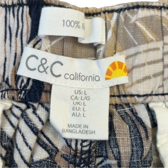 C&C California Navy Blue, Brown and Tan Linen Shorts with Tropical Print 💙🤎 - Picture 4 of 7